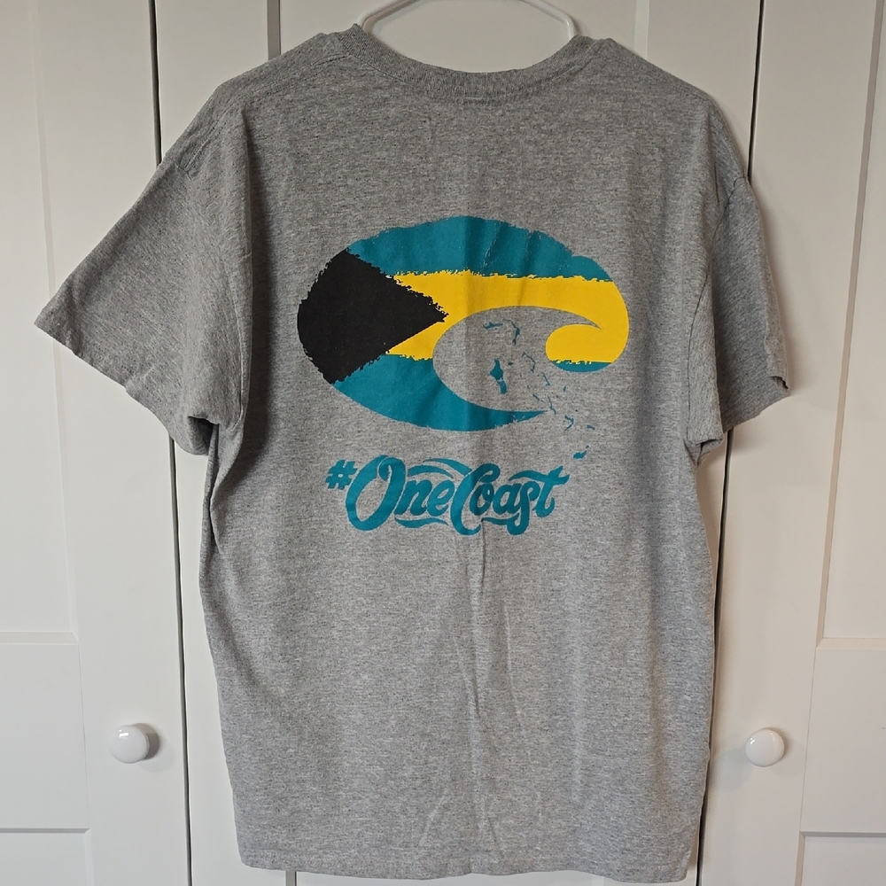 Costa Gray and Yellow Short Sleeve Tee with Graphic Design